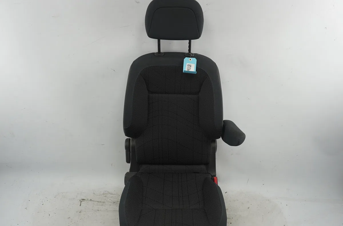 Siège avant droit Peugeot PARTNER Monospace (5_, G_) 1.6 hdi 90 (2005-2015) occasion