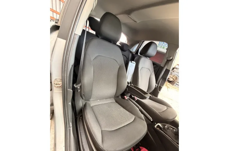 Siege avant droit pour AUDI A1 1 SPORTBACK PHASE 1