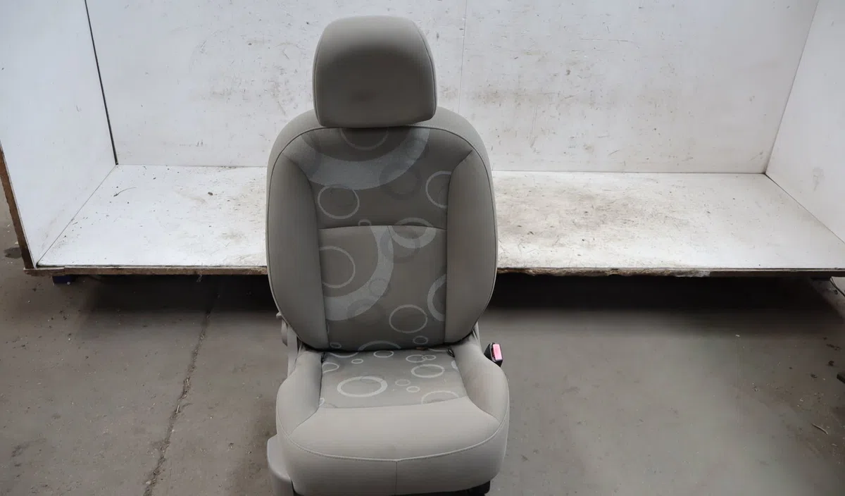 Siège avant droit Renault KANGOO - GRAND KANGOO II (KW0-1_) 1.6 16v flex (kw01) (2008) occasion