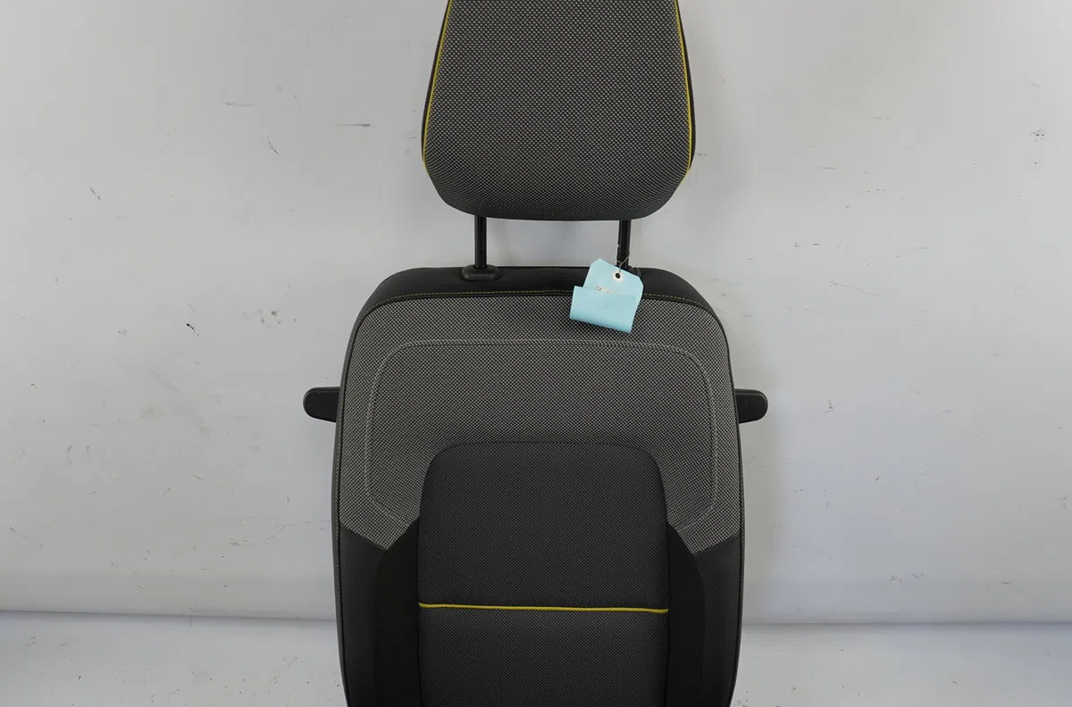 Siège avant droit Renault KANGOO III Camionnette-Monospace 1.5 blue dci 95 (fjab) (2021) occasion