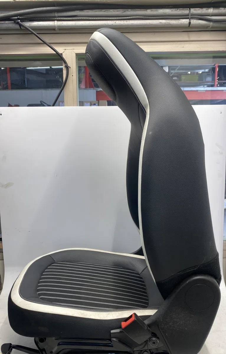 Siège avant droit Renault TWINGO III (BCM_, BCA_) 0.9 tce 95 (2019) occasion