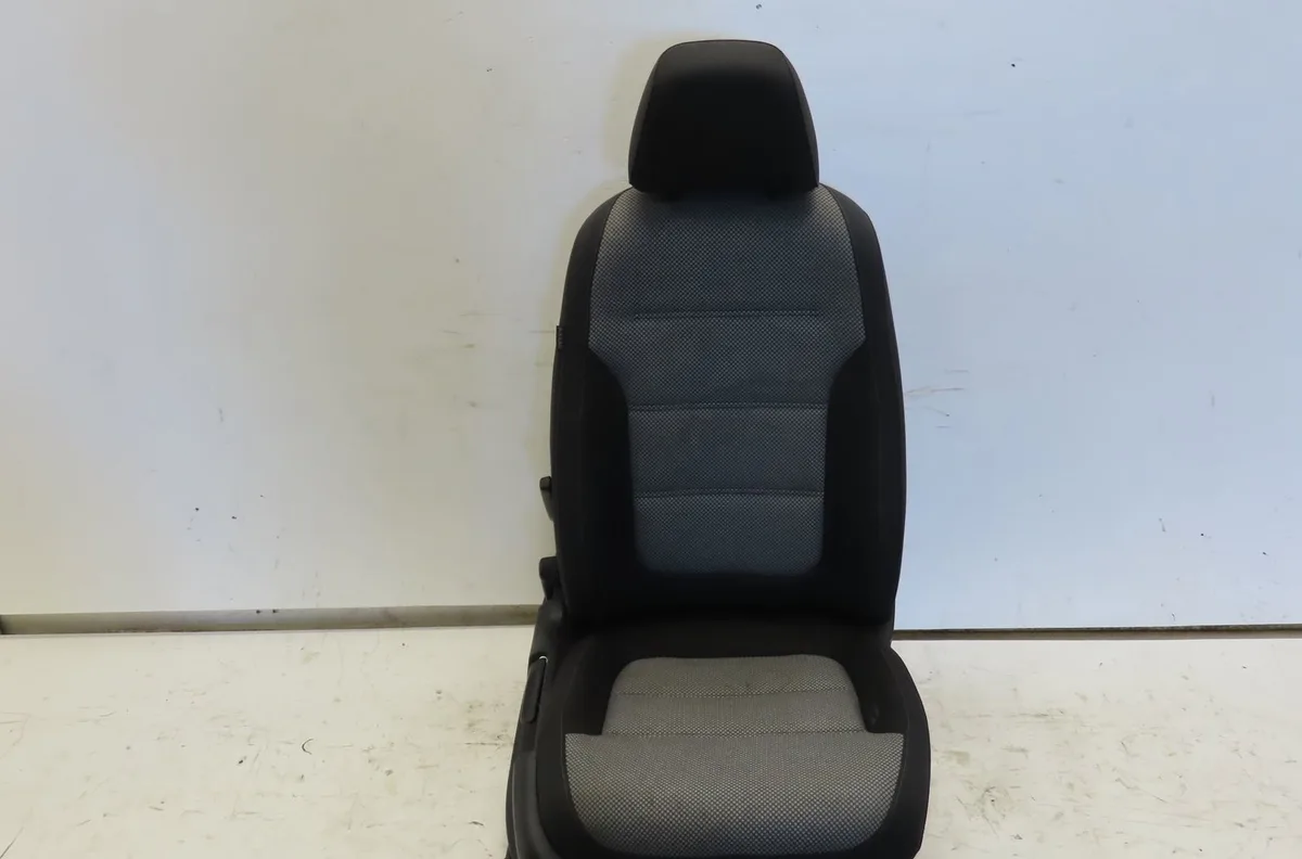 Siège avant droit Volkswagen JETTA IV (162, 163, AV3, AV2) 1.4 tsi hybrid (2011) occasion