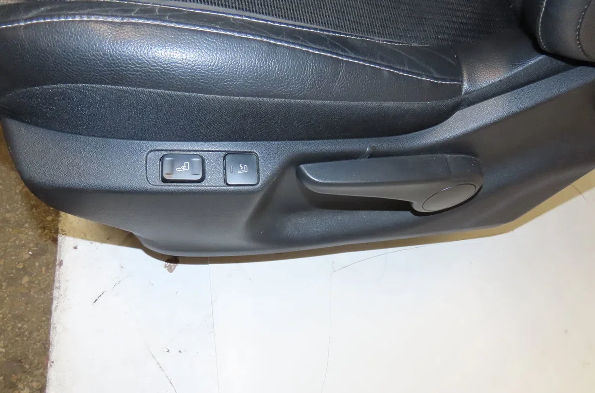 Siège avant gauche Citroen C4 II (NC_) 1.6 hdi 115 (2012) occasion