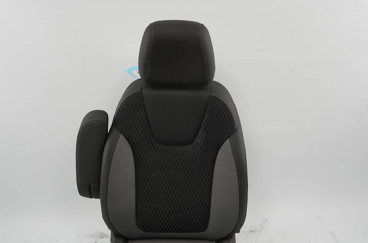 Siège avant gauche Opel CROSSLAND X - CROSSLAND (P17, P2QO) 1.2 (75) (2017) occasion