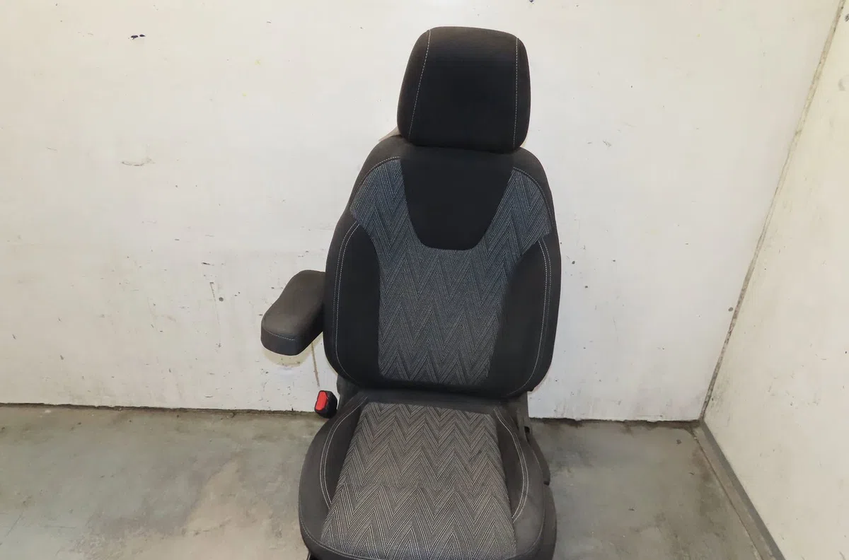 Siège avant gauche Opel CROSSLAND X - CROSSLAND (P17, P2QO) 1.2 (75) (2017) occasion