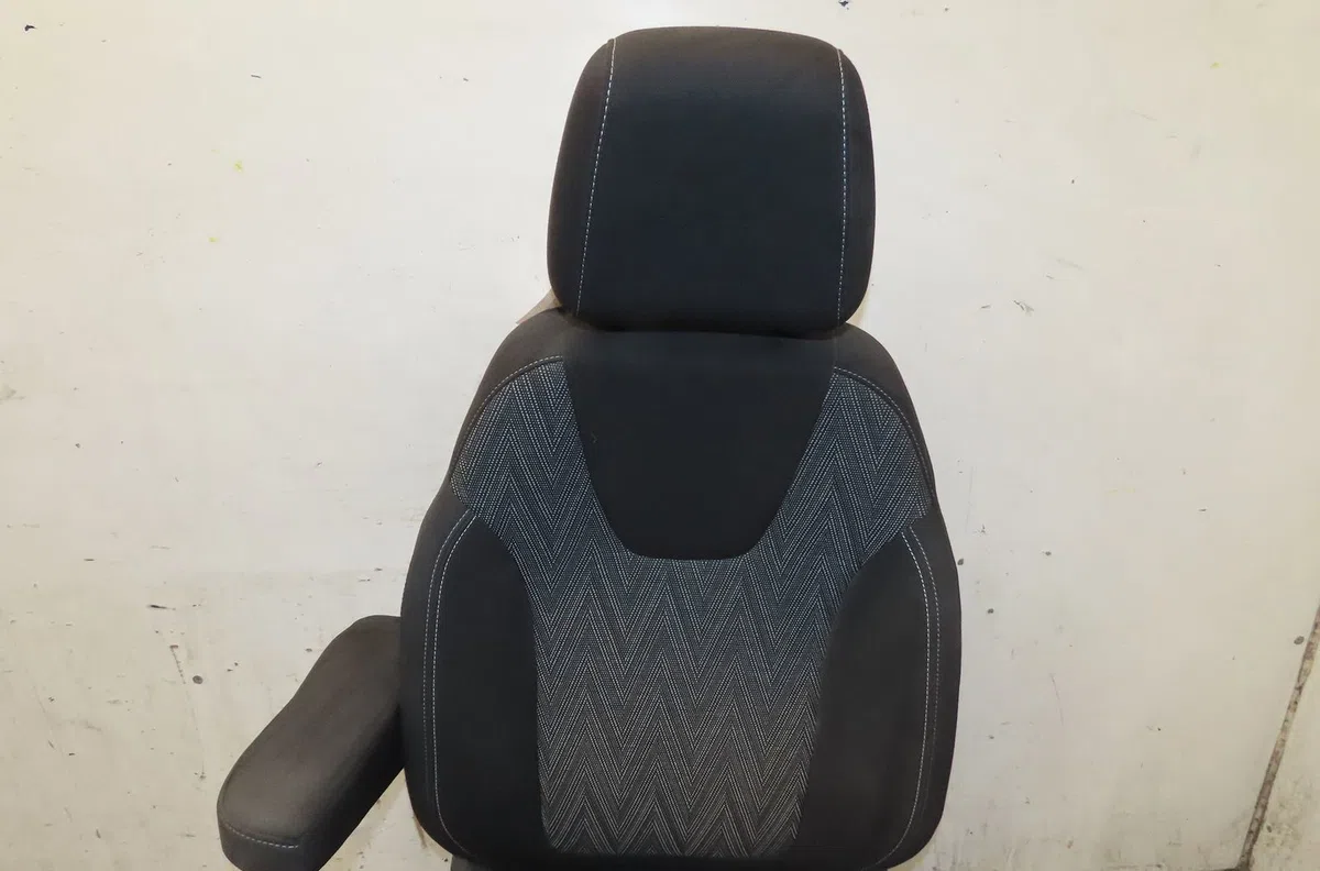 Siège avant gauche Opel CROSSLAND X - CROSSLAND (P17, P2QO) 1.2 (75) (2017) occasion