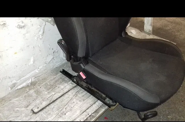 Siège avant gauche Peugeot 206 (2L_, 2M_) 1.4 hdi eco 70 (2009-2013) 5 portes occasion