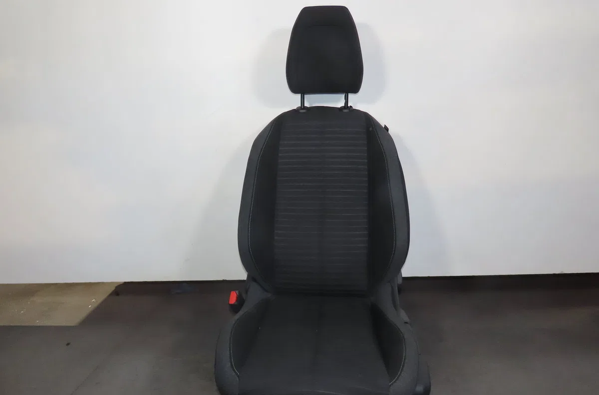 Siège avant gauche Peugeot 208 II (UB_, UP_, UW_, UJ_) 1.2 puretech 100 (2019) 5 portes occasion
