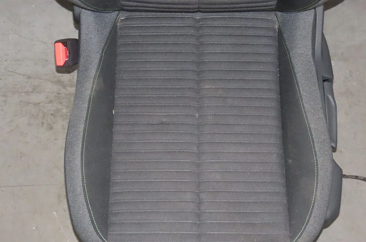 Siège avant gauche Peugeot 208 II (UB_, UP_, UW_, UJ_) 1.2 puretech 100 (2019) 5 portes occasion