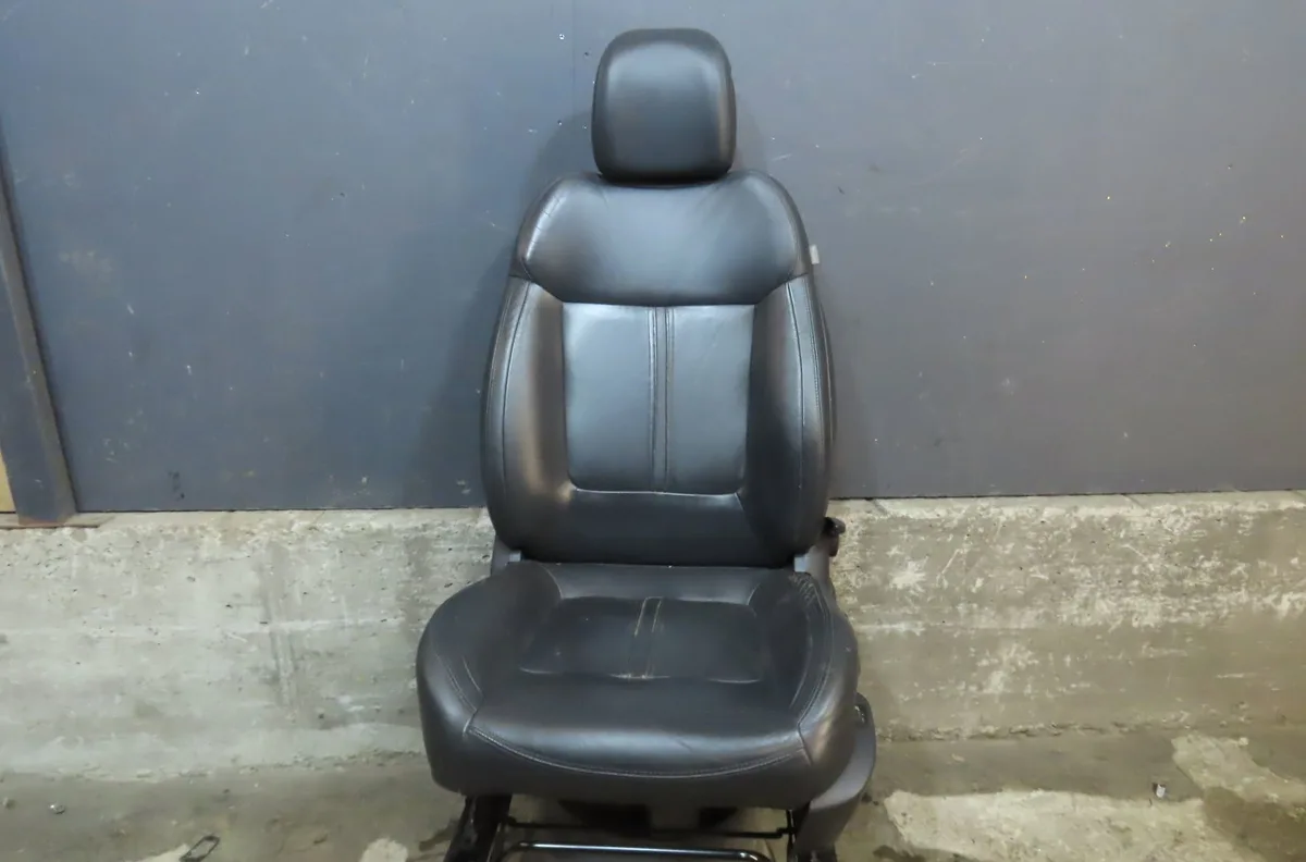 Siège avant gauche Peugeot 3008 Monospace (0U_) 2.0 hdi 150 - bluehdi 150 (2009-2016) 5 portes occasion