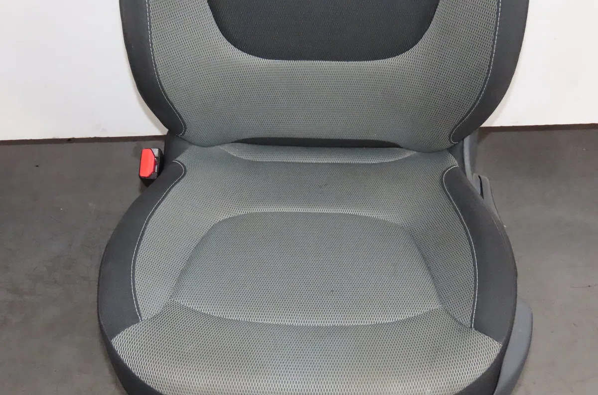 Siège avant gauche Renault CAPTUR I (J5_, H5_) 1.5 dci 90 (2013) 5 portes occasion