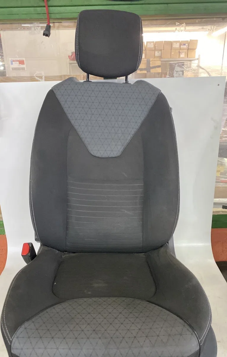 Siège avant gauche Renault CLIO IV (BH_) 1.5 dci 90 (2012) 5 portes occasion