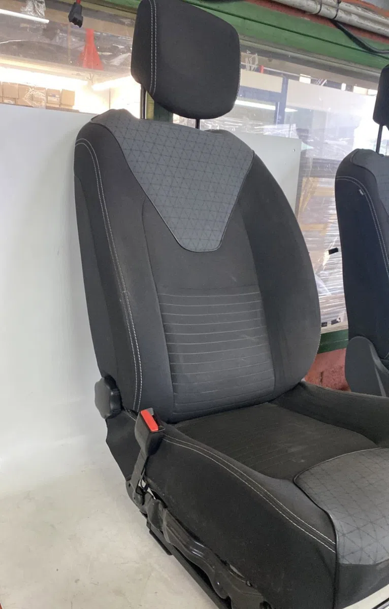 Siège avant gauche Renault CLIO IV (BH_) 1.5 dci 90 (2012) 5 portes occasion