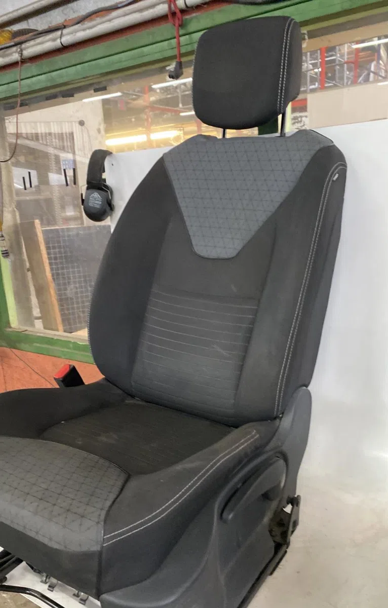 Siège avant gauche Renault CLIO IV (BH_) 1.5 dci 90 (2012) 5 portes occasion