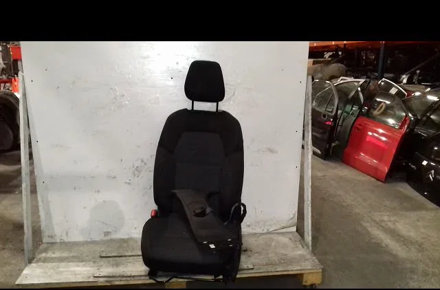 Siège avant gauche Renault CLIO V (B7_) Tce 90 (b7mt) (2020) occasion