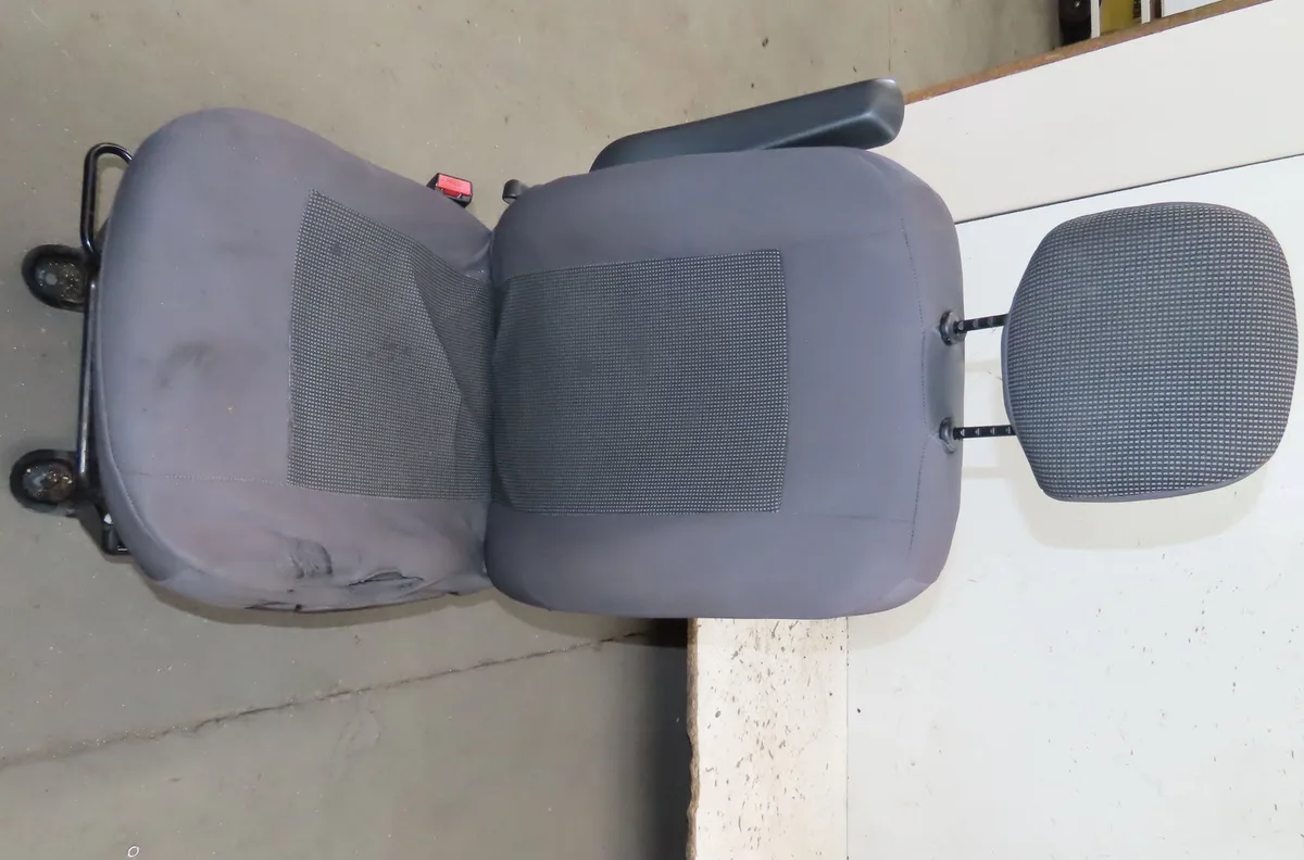 Siège avant gauche Renault MASTER III Camionnette (FV) 2.3 dci 170 fwd (fv0l) (2015) occasion