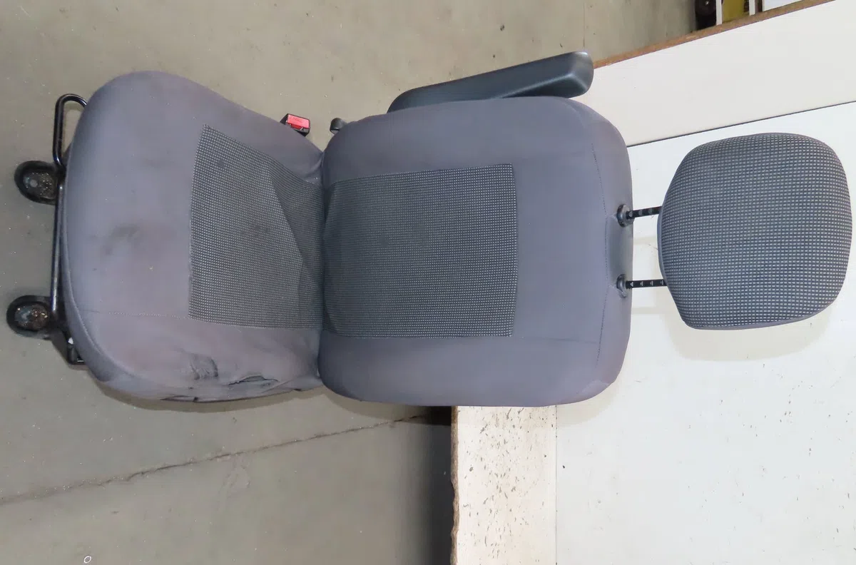 Siège avant gauche Renault MASTER III Camionnette (FV) 2.3 dci 170 fwd (fv0l) (2015) occasion