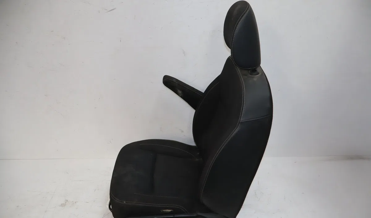 Siège avant gauche Renault TRAFIC III Camionnette (FG_) 2.0 dci 120 (fgmn) (2019) occasion