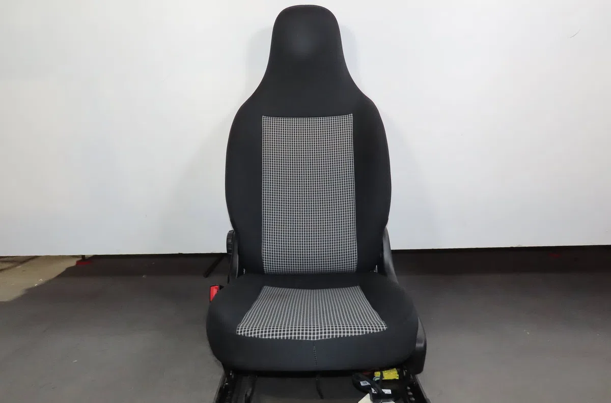 Siège avant gauche Renault TWINGO III (BCM_, BCA_) 1.0 sce 65 (bcmj) (2019) occasion