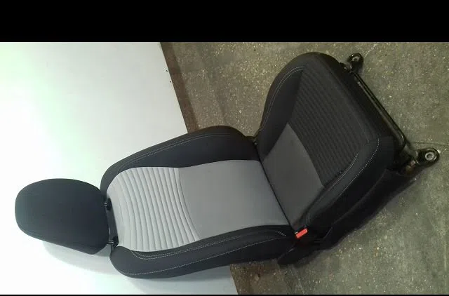 Siège avant gauche Toyota YARIS (_P13_) 1.5 (nsp131_) (2017) occasion