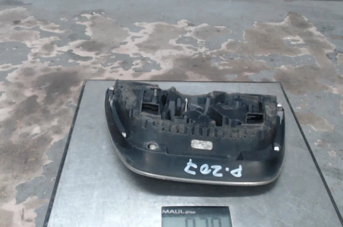 Sigle calandre Peugeot 207-207 (WA_, WC_) 1.6 hdi (2006-2013) 5 portes occasion