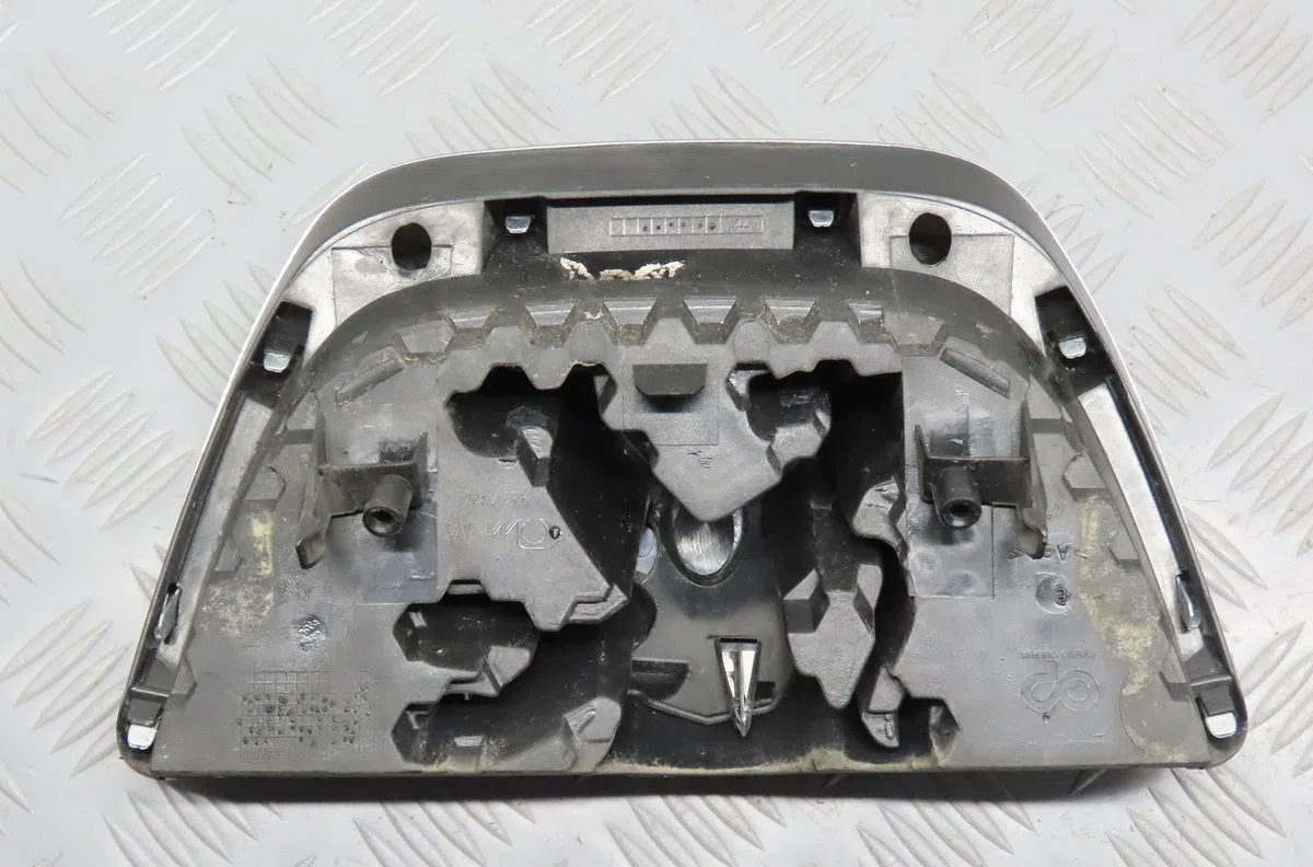 Sigle calandre Peugeot 207 SW (WK_) 1.6 hdi (2007-2012) 5 portes occasion
