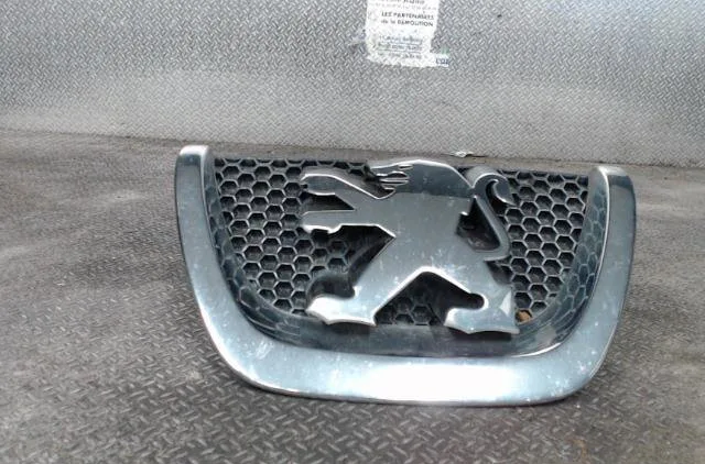 Sigle calandre PEUGEOT 5008 1 5008 1 PHASE 1 occasion