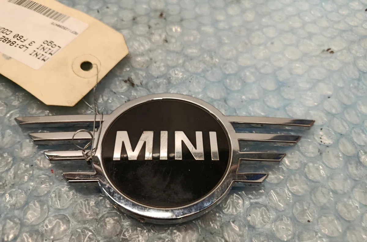 Sigle capot Mini MINI COUNTRYMAN (F60) Cooper (2016) occasion