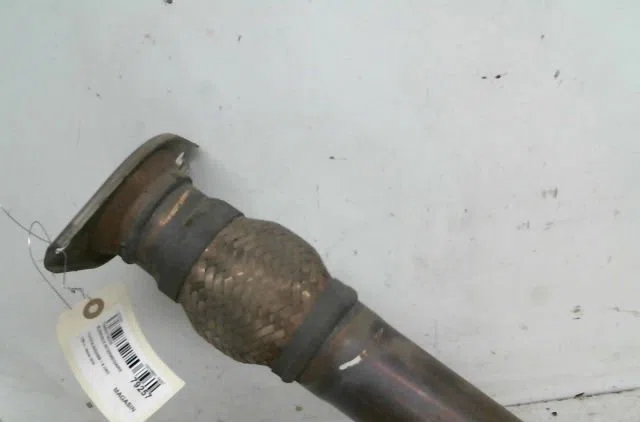 Silencieux intermediaire Toyota AVENSIS Break (_T27_) 1.6 d4-d (wwt270_) (2015-2018) occasion