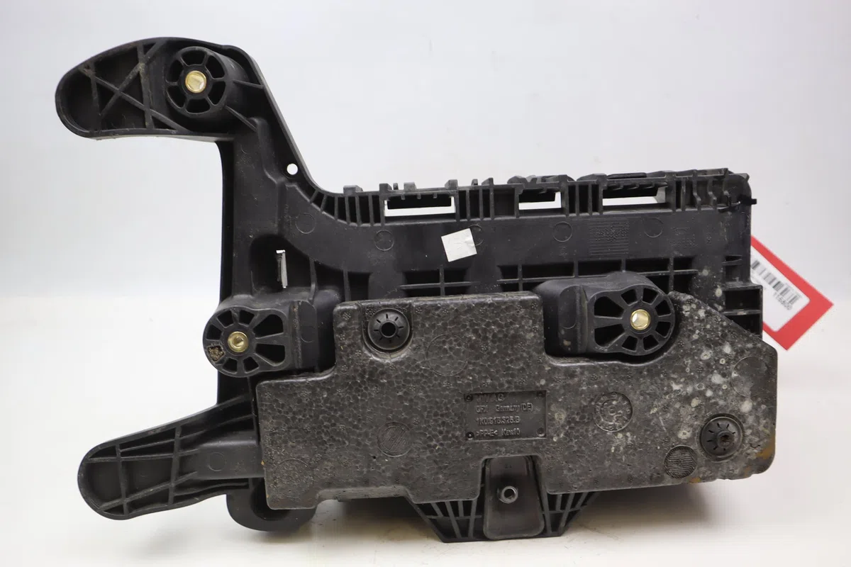Support de batterie de traction Volkswagen GOLF PLUS V (5M1, 521) 1.6 tdi (2009-2013) 5 portes occasion