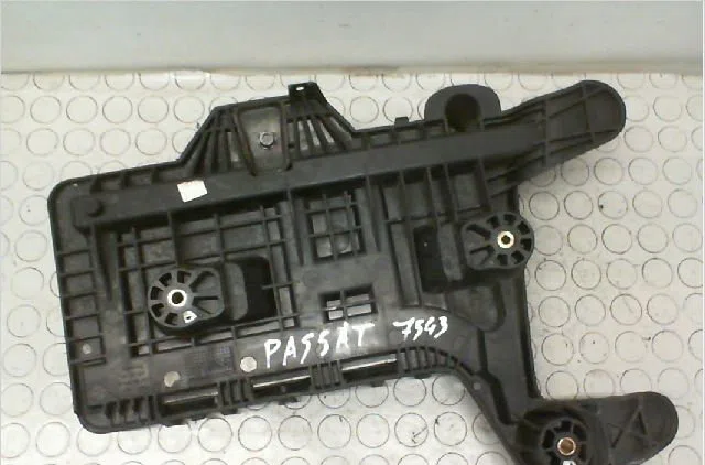 Support de batterie de traction Volkswagen PASSAT B6 (3C2) 1.9 tdi (2005-2010) 4 portes occasion