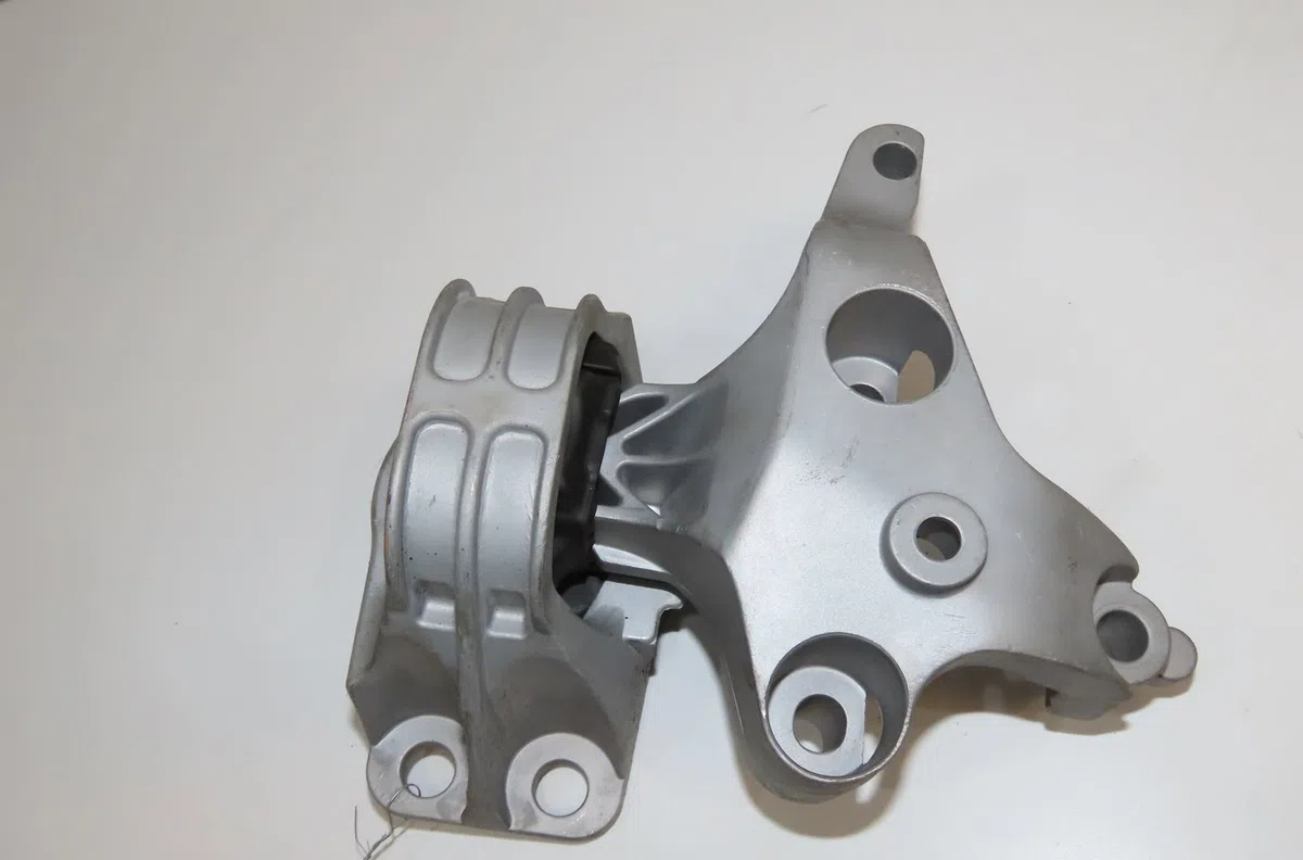 Support moteur Dacia LOGAN MCV (KS_) 1.5 dci (ks0w) (2007-2012) 5 portes occasion