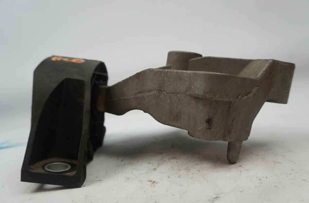 Support moteur Dacia SANDERO II Tce 90 (b8m1, b8ma) (2012) 5 portes occasion