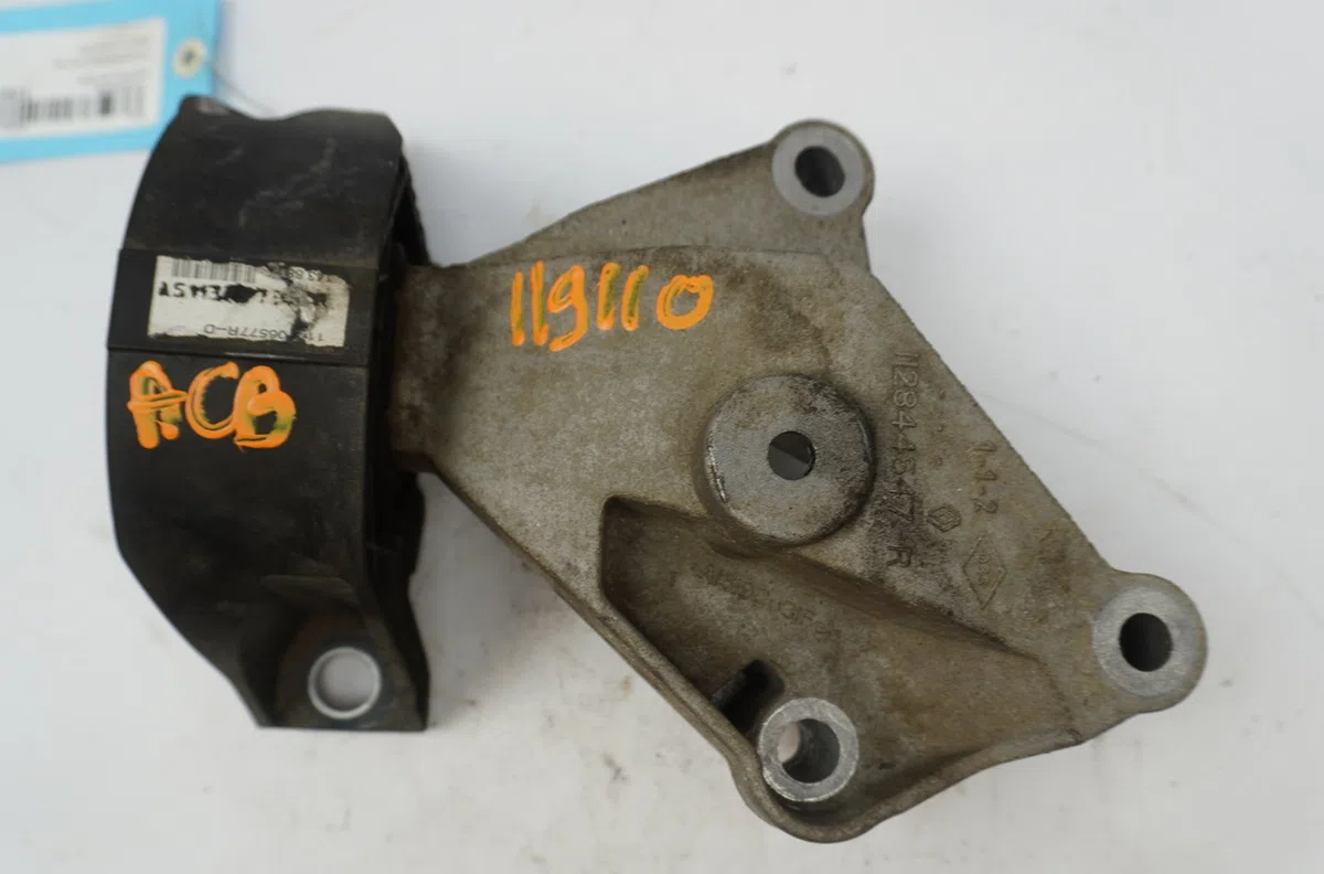 Support moteur Dacia SANDERO II Tce 90 (b8m1, b8ma) (2012) 5 portes occasion