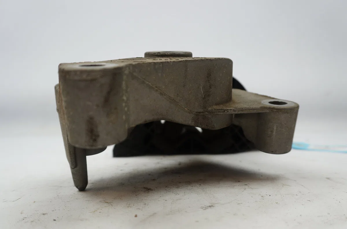 Support moteur Dacia SANDERO II Tce 90 (b8m1, b8ma) (2012) 5 portes occasion