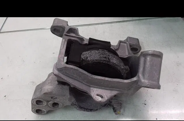 Support moteur Mazda 3 (BM, BN) 2.0 (2013-2019) occasion