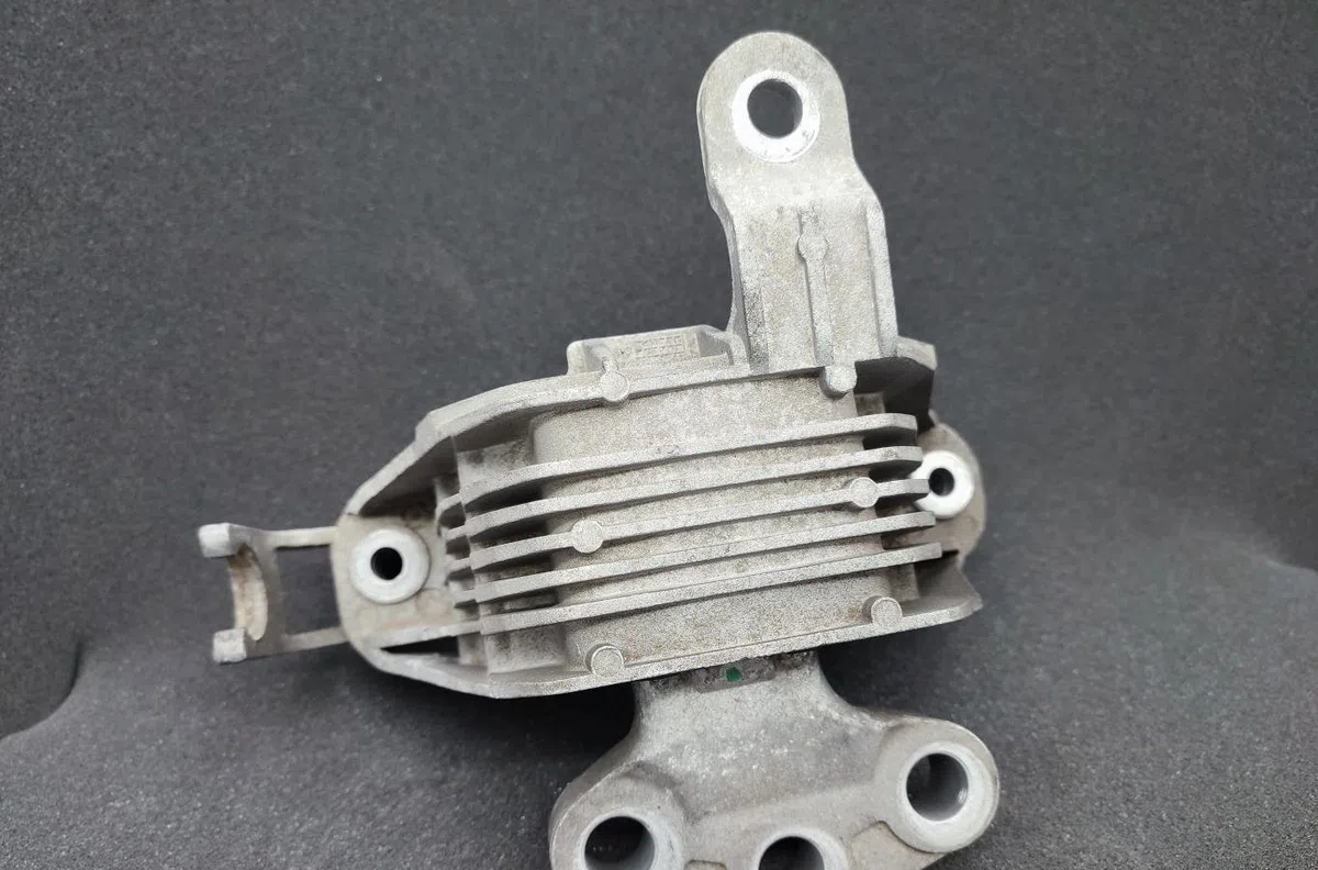 Support moteur OPEL ASTRA J PHASE 1 occasion