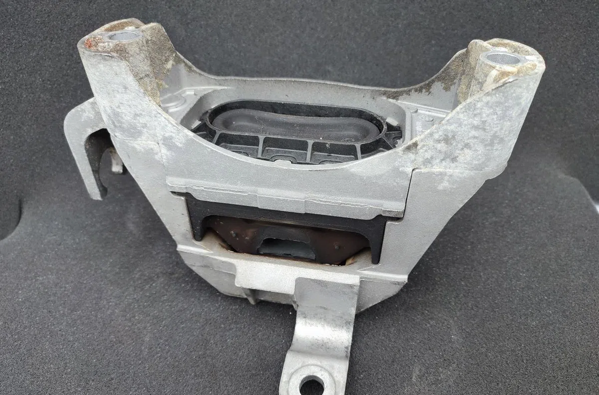 Support moteur OPEL ASTRA J PHASE 1 occasion