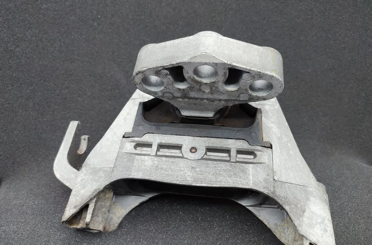 Support moteur OPEL ASTRA J PHASE 1 occasion