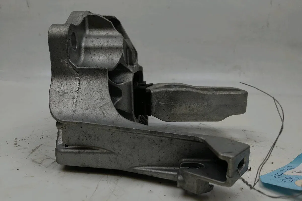 Support moteur Opel CORSA F 1.2 (68) (2019) occasion