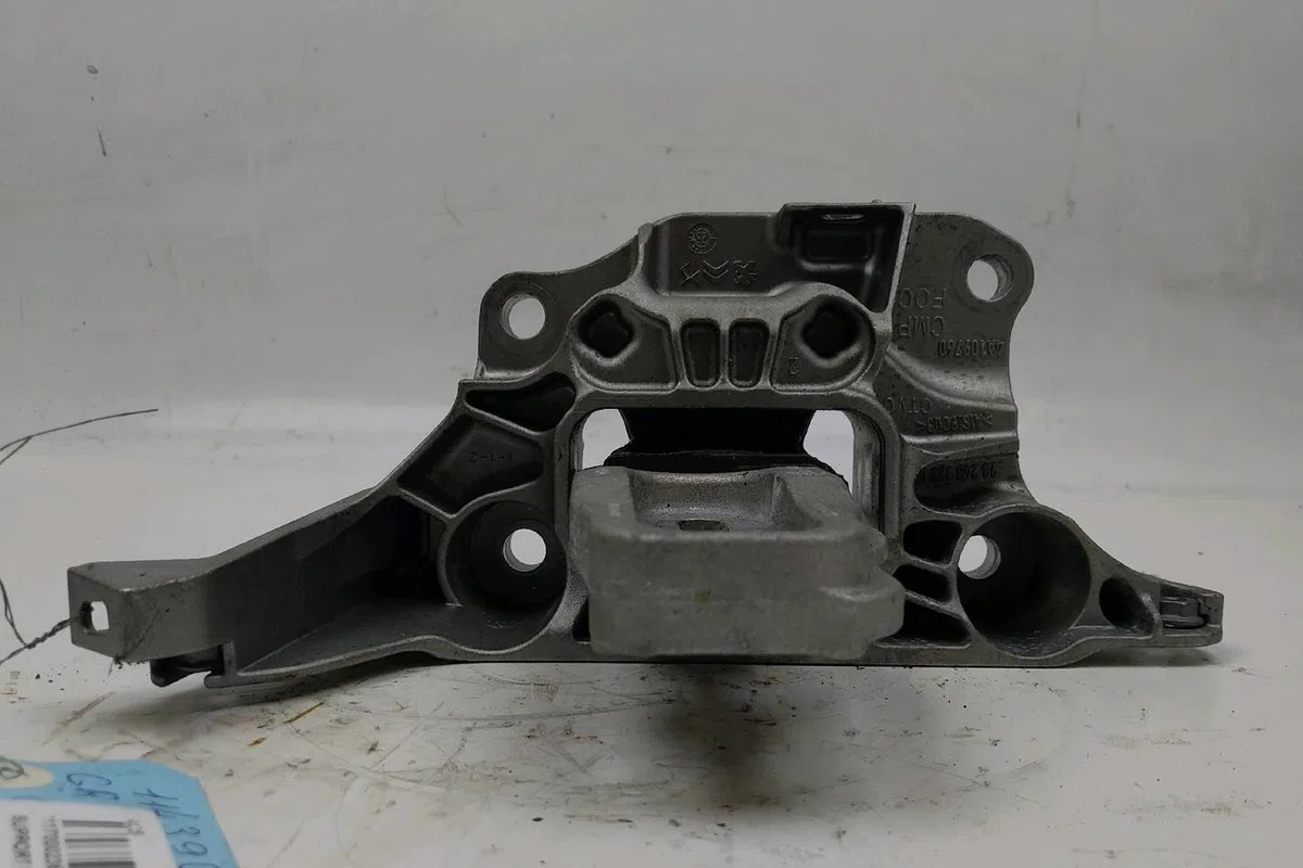 Support moteur Opel CORSA F 1.2 (68) (2019) occasion