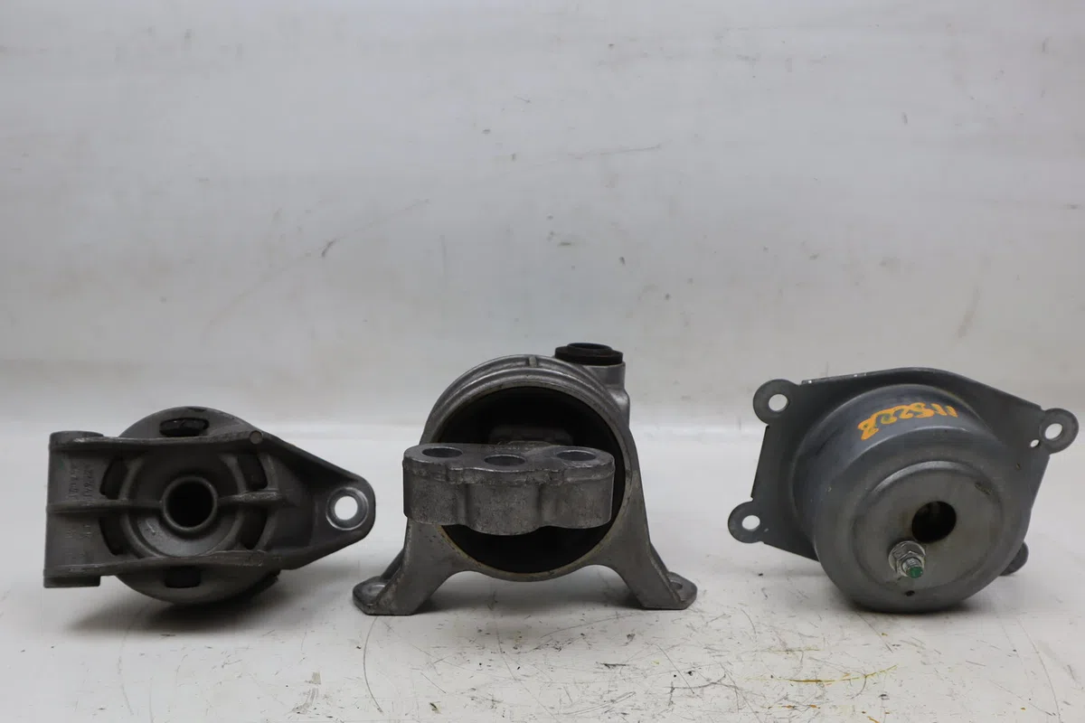 Support moteur Opel MERIVA B Monospace (S10) 1.4 (75) (2010-2017) occasion