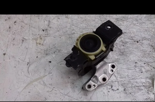 Support moteur Peugeot 2008 I (CU_) 1.6 hdi (2013) occasion