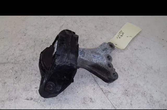 Support moteur Peugeot 208 I (CA_, CC_) 1.2 vti 82 (2012) occasion