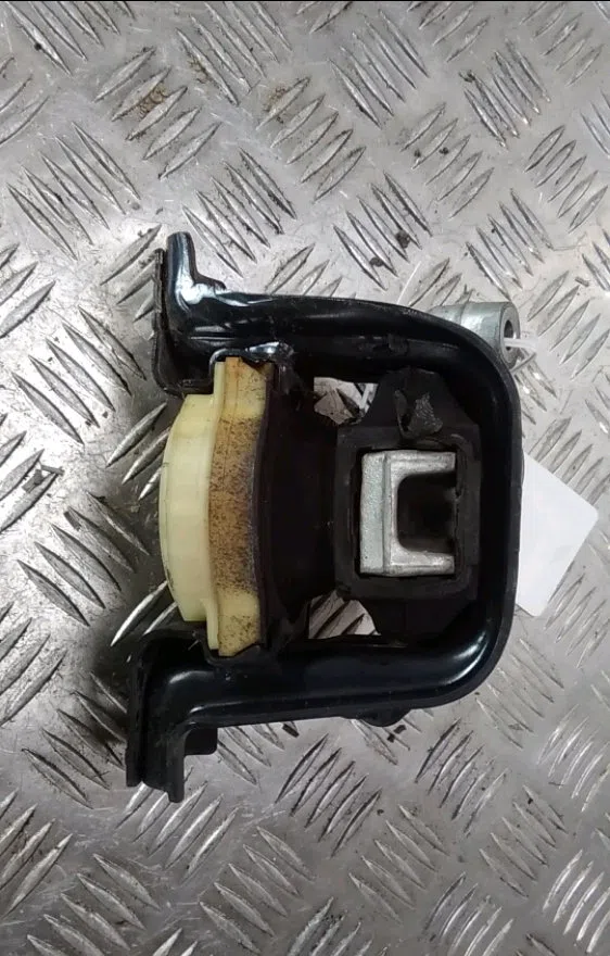 Support moteur Peugeot 208 I (CA_, CC_) 1.6 bluehdi 100 (2015) 5 portes occasion