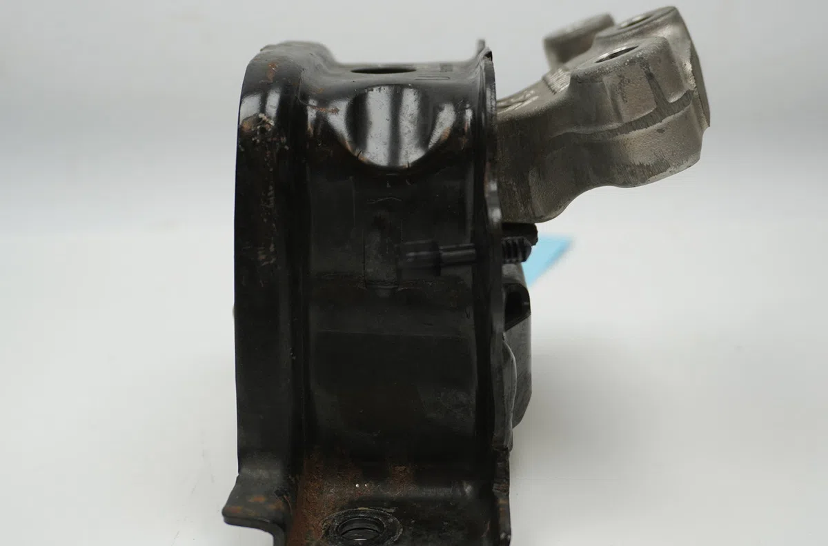 Support moteur Peugeot 208 I (CA_, CC_) 1.6 bluehdi 100 (2015) 5 portes occasion
