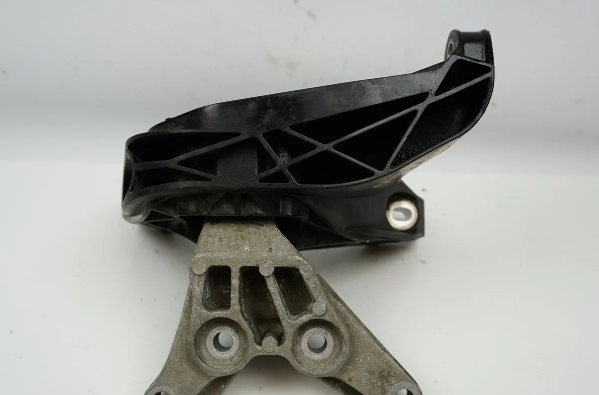 Support moteur Peugeot 3008 SUV (MC_, MR_, MJ_, M4_) 1.2 thp- puretech 130 (mrhnsm, mrhnsu, mrhnsj, mrhnyw,... (2016) oc