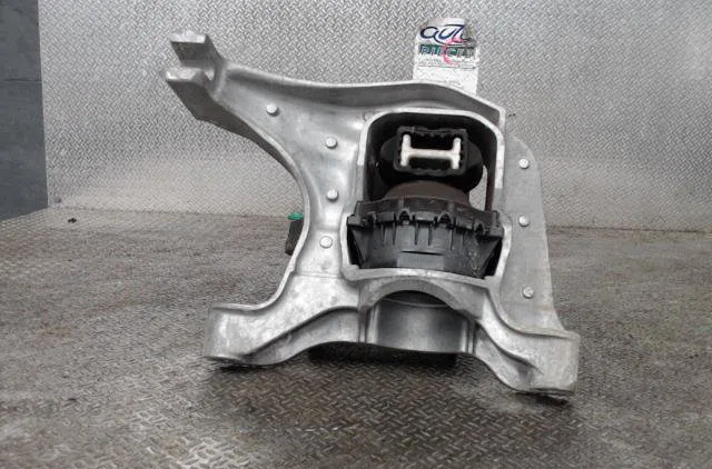 Support moteur PEUGEOT 308 2  308 2 PHASE 1 occasion