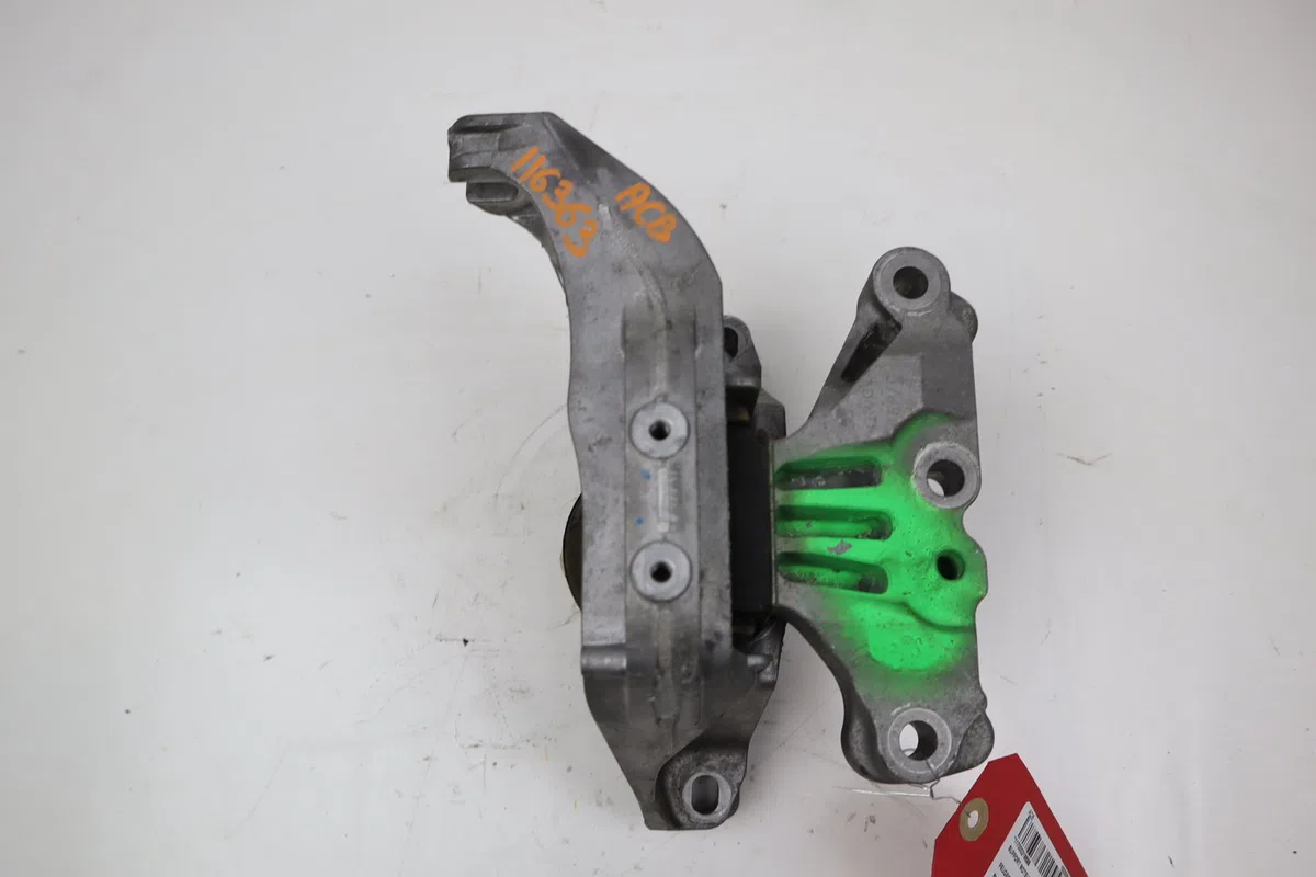 Support moteur Peugeot 308 II (LB_, LP_, LW_, LH_, L3_) 1.5 bluehdi 100 (2018-2021) 5 portes occasion