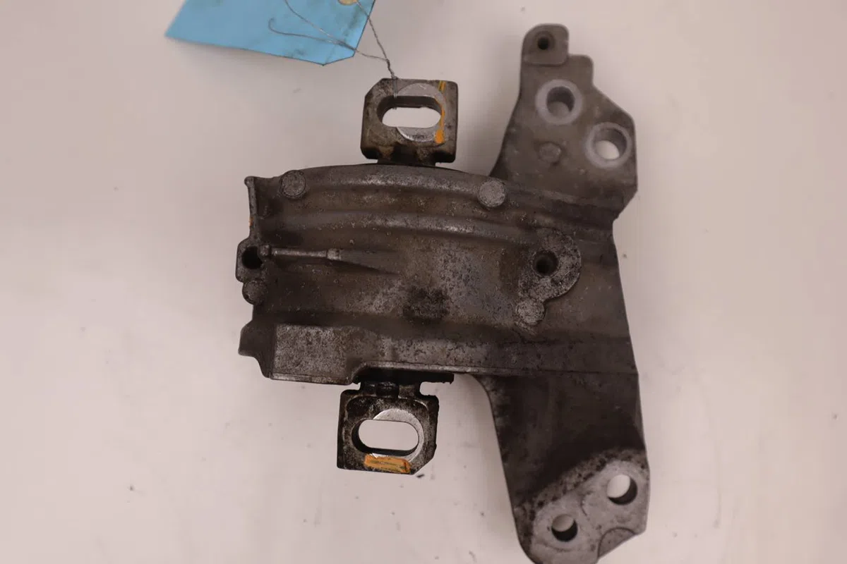 Support moteur Peugeot 407 Coupé (6C_) 2.0 hdi (2005) occasion